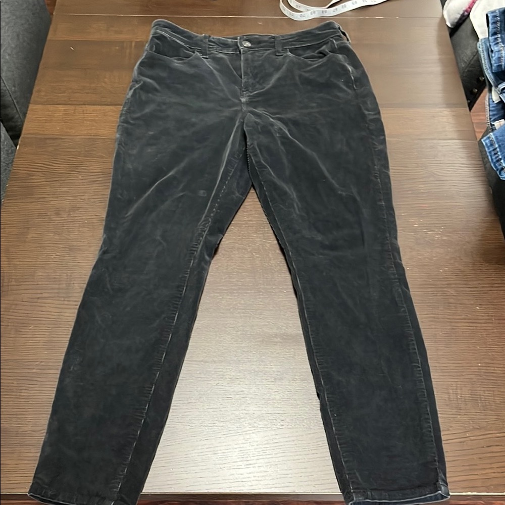 American Eagle Black Corduroy High Rise Jeggings
